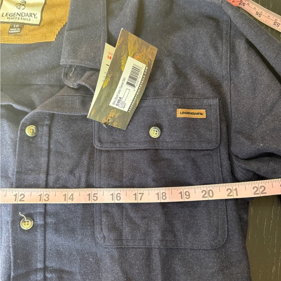 Legendary Whitetails Buck Camp Navy Flannel Shirt NWT L - Picture 9 of 9